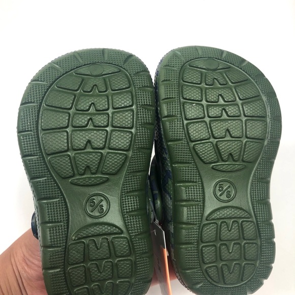 Boys Hector Camo Clog Water Shoes Cat & Jack* - Picture 4 of 5